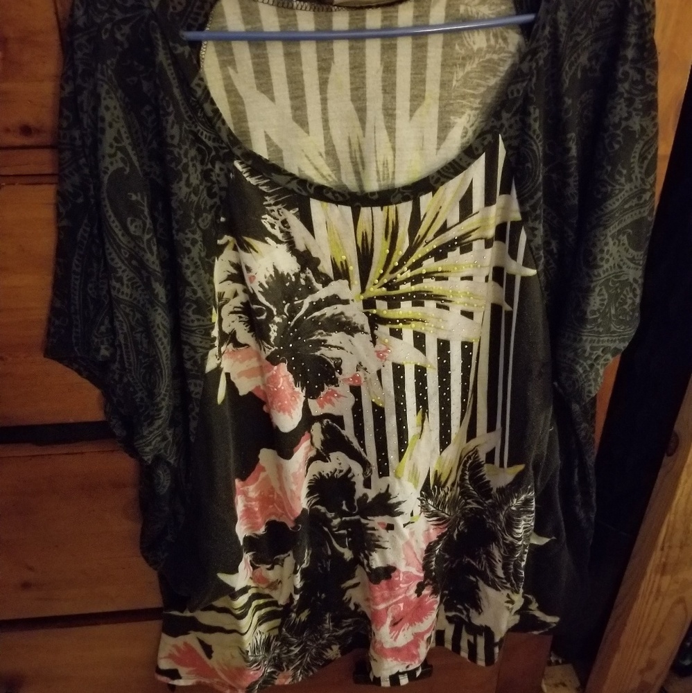 Floral tee shirt